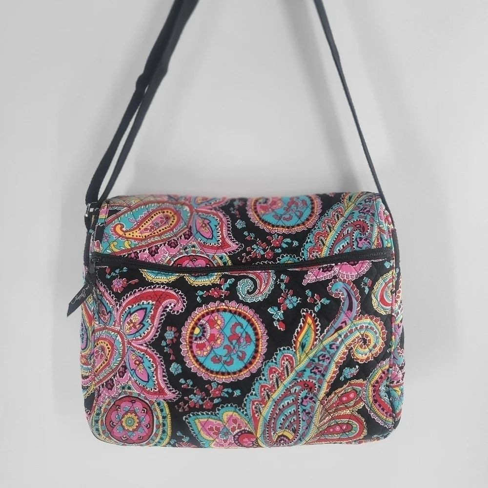 Vera Bradley excellent